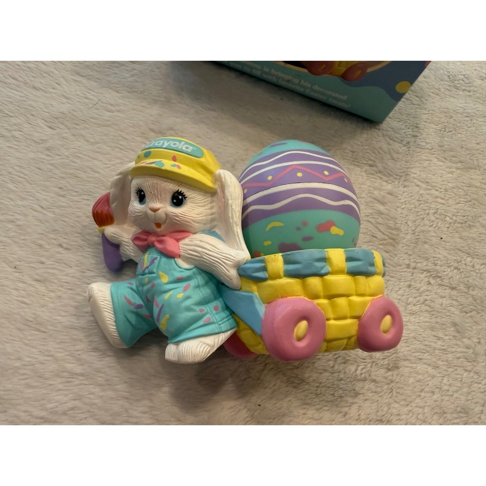 Vintage 1990 Hallmark Crayola Bunny Figurine Easter Egg Wagon‎ 03433-6 4.5"